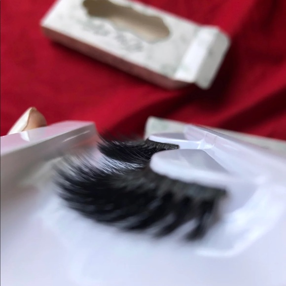 False Lashes - Picture 3 of 5